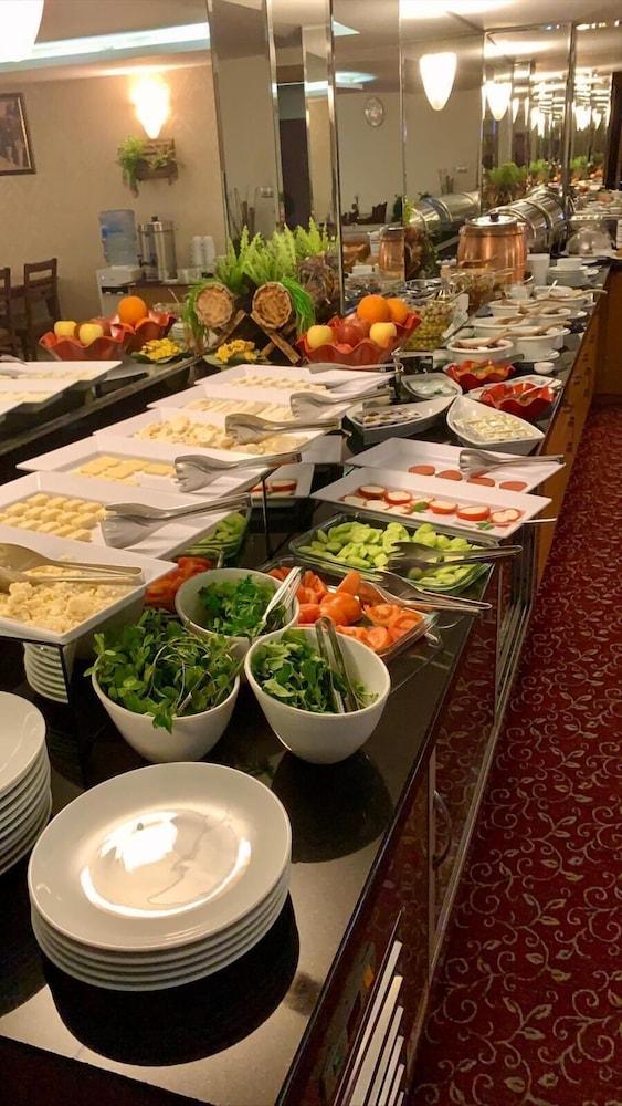 Adana Yukselhan Hotel Екстериор снимка