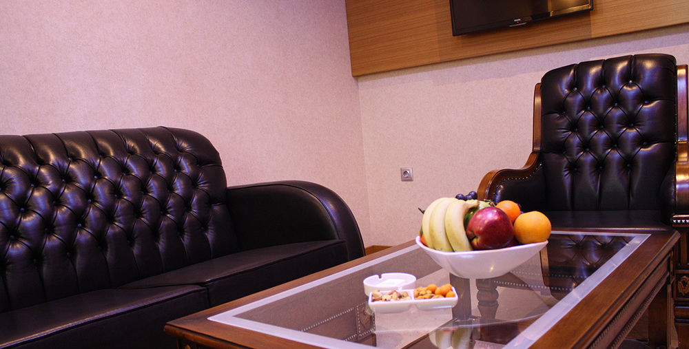 Adana Yukselhan Hotel Екстериор снимка