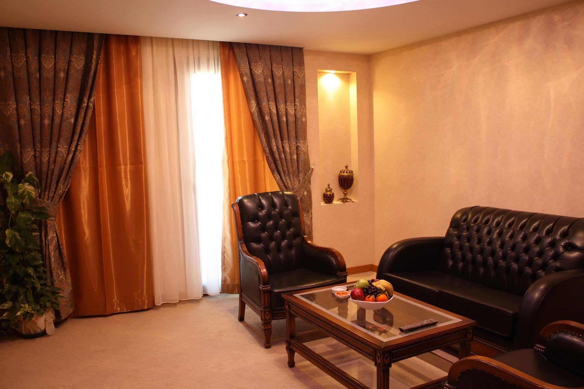 Adana Yukselhan Hotel Екстериор снимка
